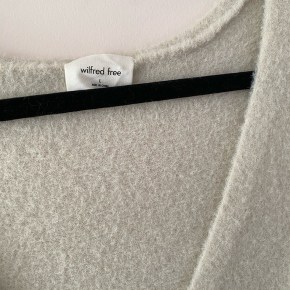 Aritzia Wilfred Free Hush Knit V-Neck Dress - Picture 6 of 8